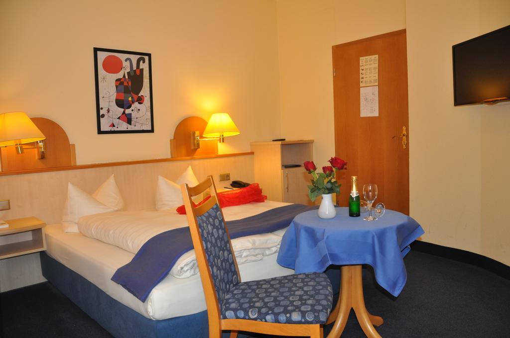 City Partner Hotel Strauss Wurtzburgo Exterior foto