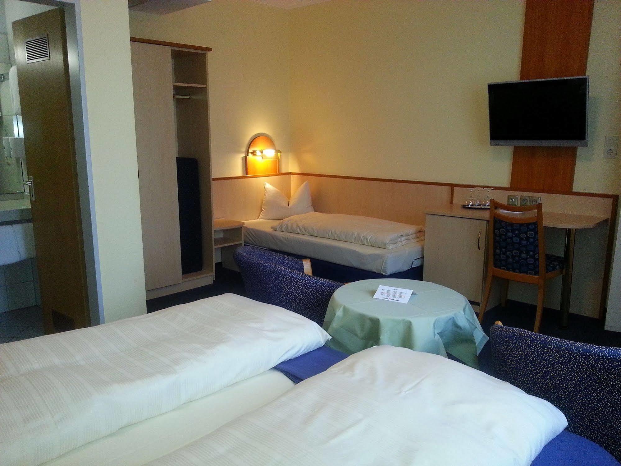 City Partner Hotel Strauss Wurtzburgo Exterior foto