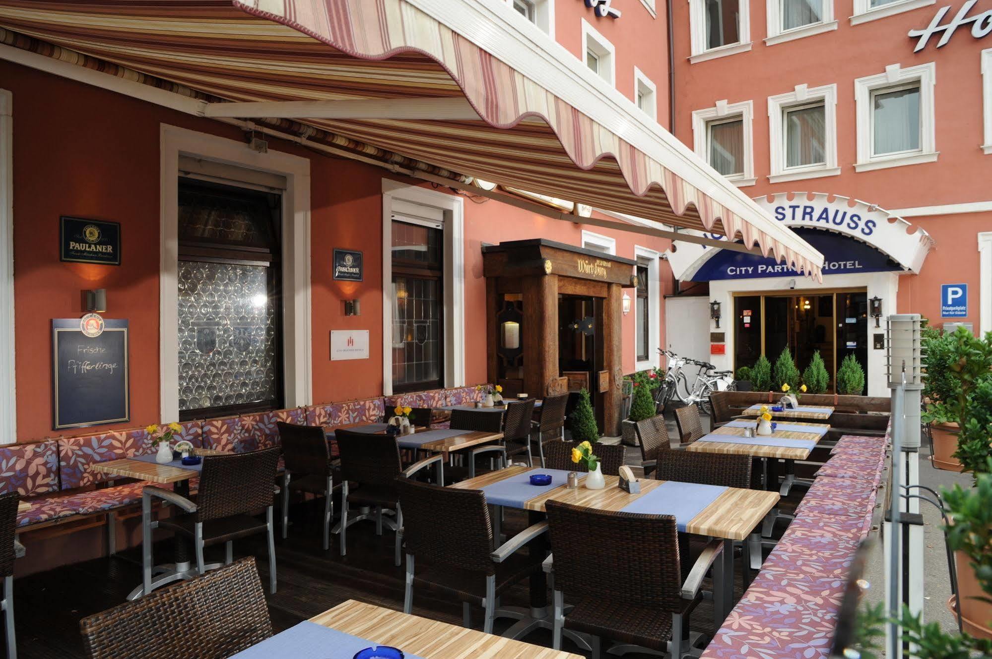 City Partner Hotel Strauss Wurtzburgo Exterior foto