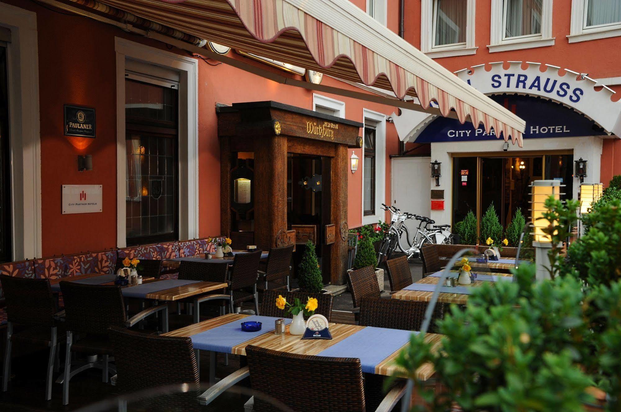 City Partner Hotel Strauss Wurtzburgo Exterior foto